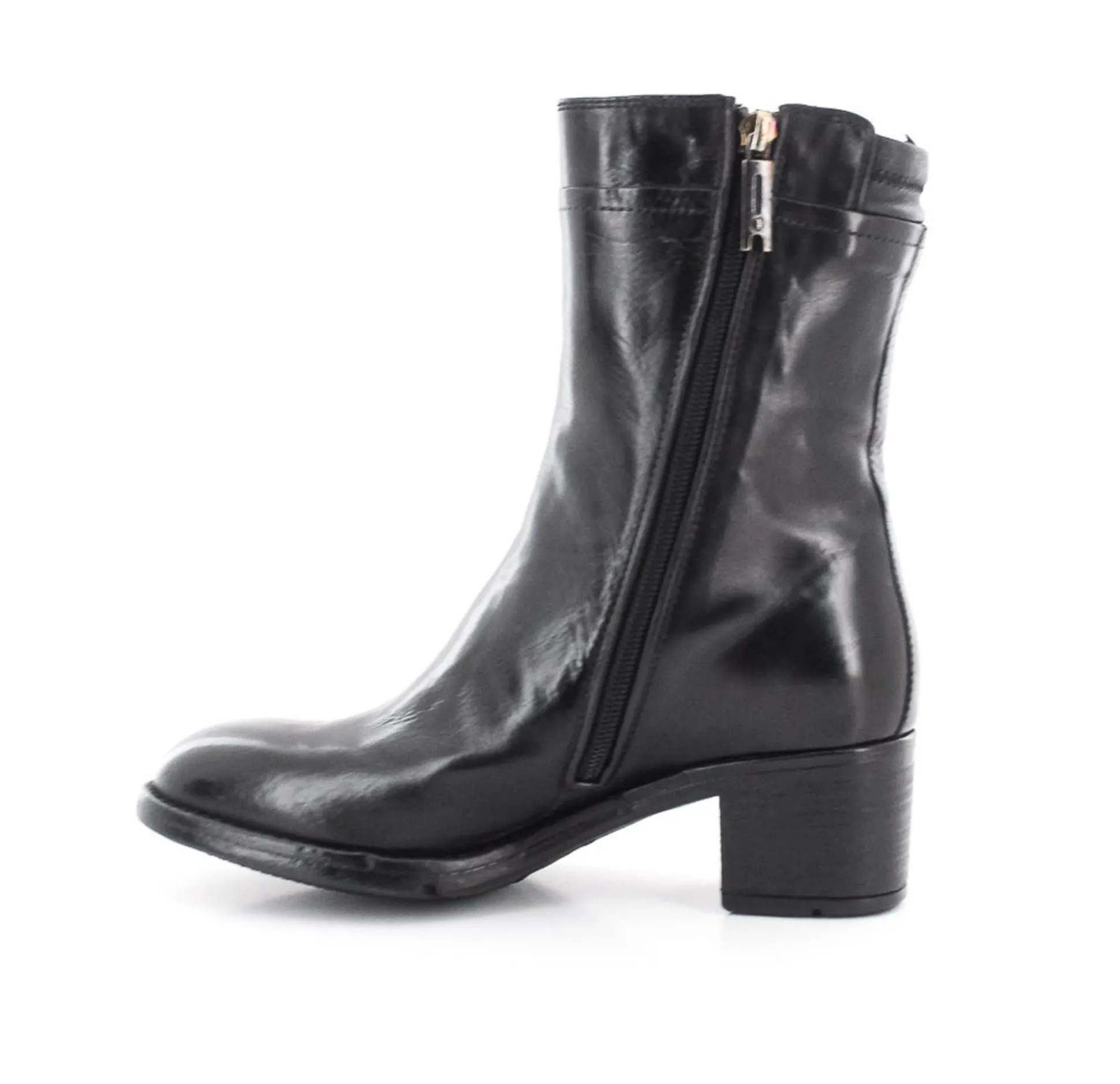 BOOTS AP35A