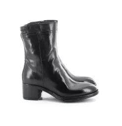 BOOTS AP35A