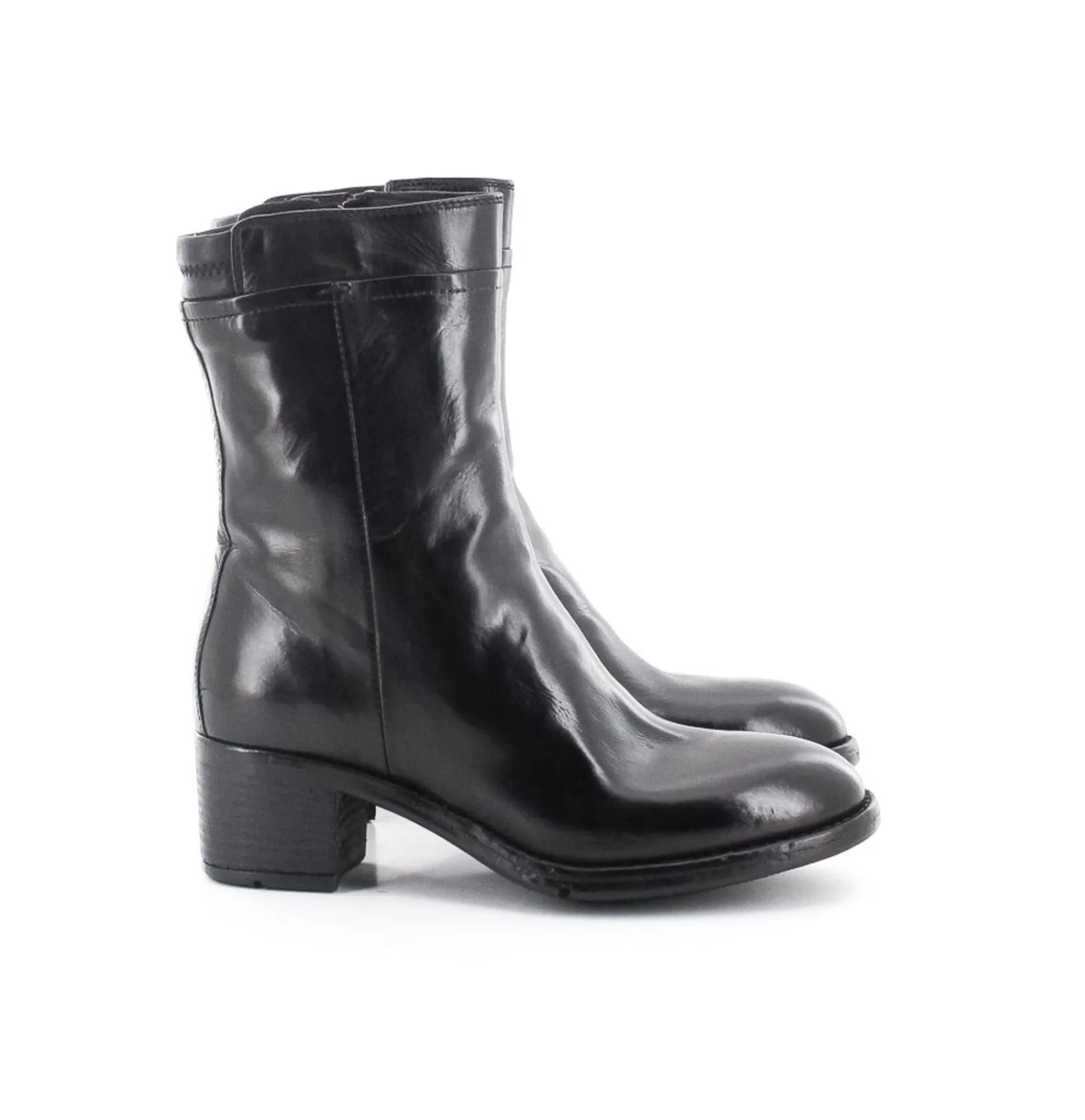 BOOTS AP35A