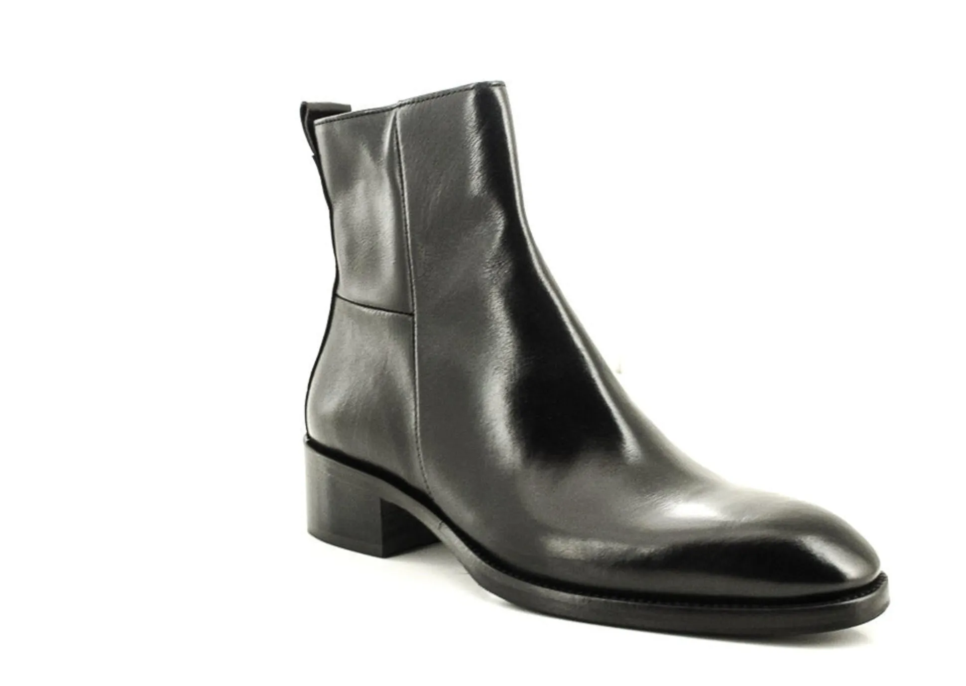 BOOTS D940