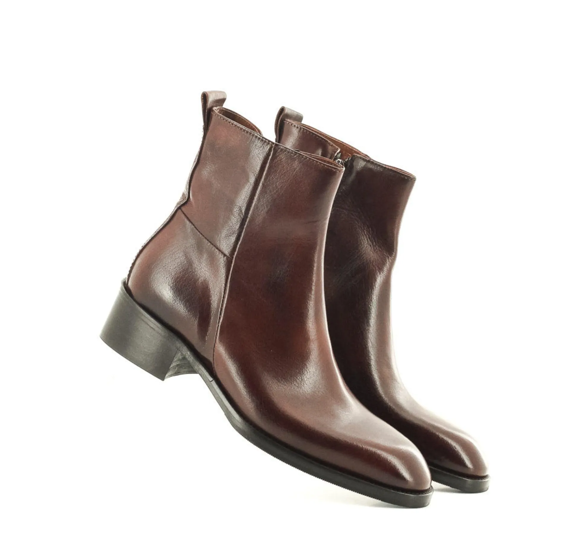 BOOTS D940