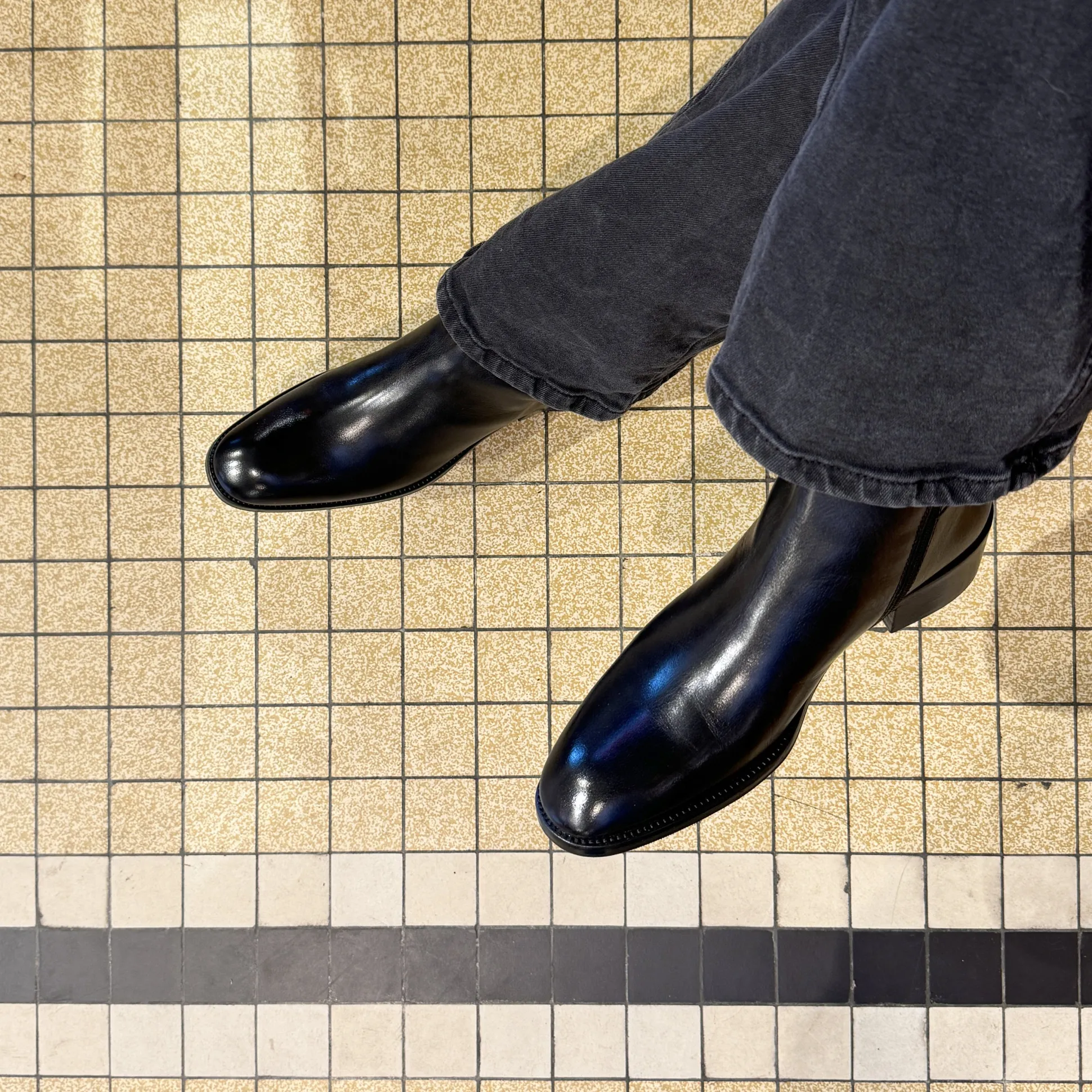 BOOTS D940