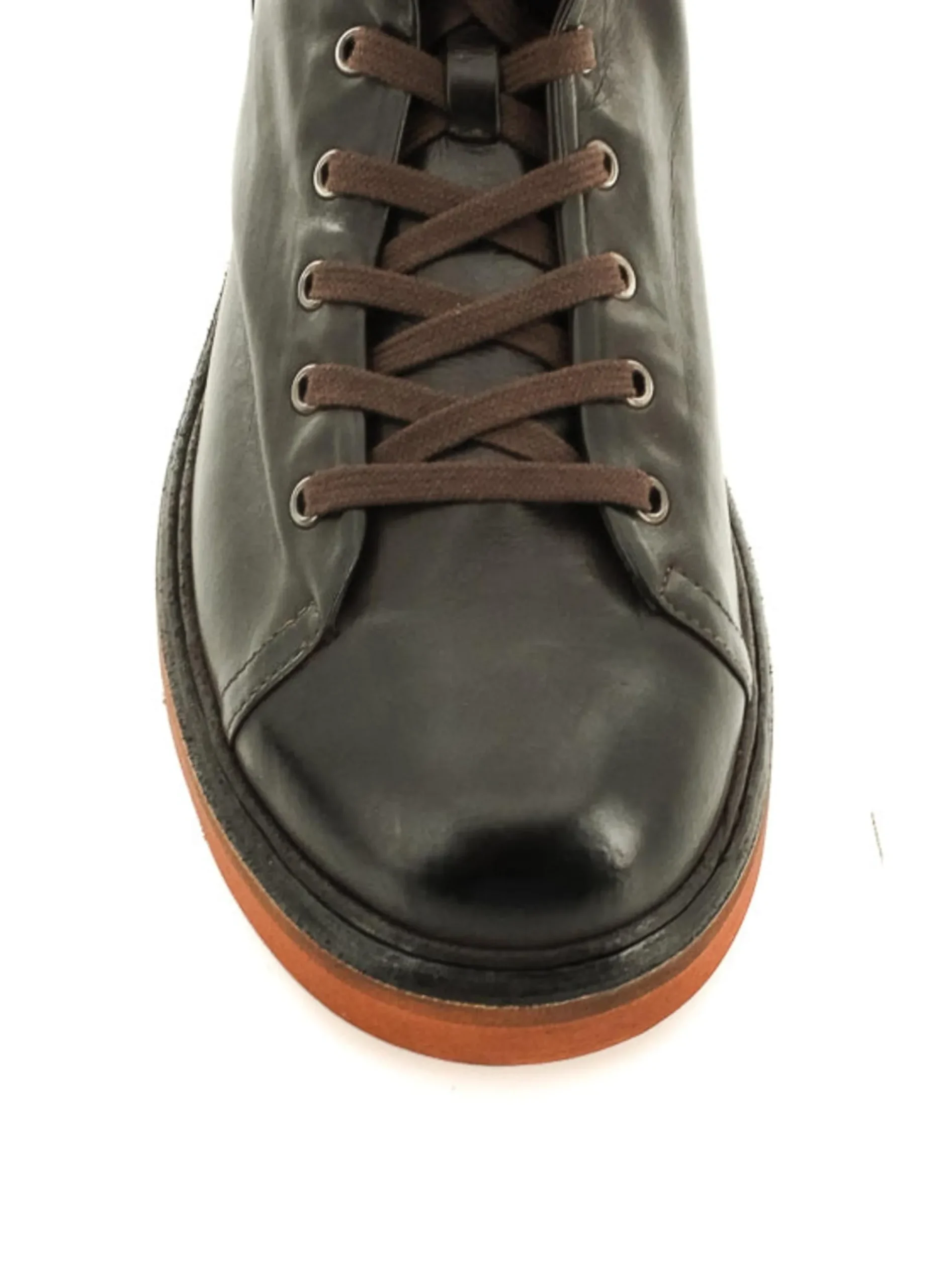 BOOTS IQ02A