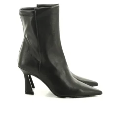 VINNIE BOOTIE